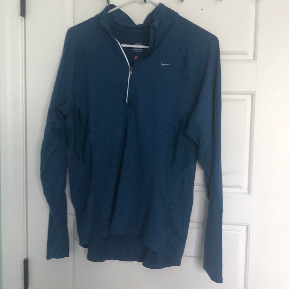 ❗️CLOSET CLEAR OUT❗️Blue NikeFIT long sleeve shirt